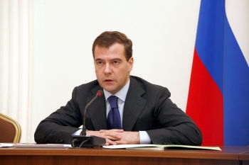 Дмитрий Медведев поручил вузам развивать онлайн-образование